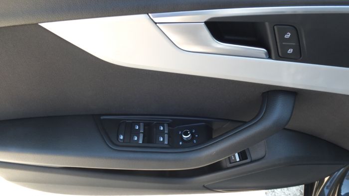 Audi A4 Avant 2.0 TDI Virtual Pano Navi Plus /2016 / 150 cp